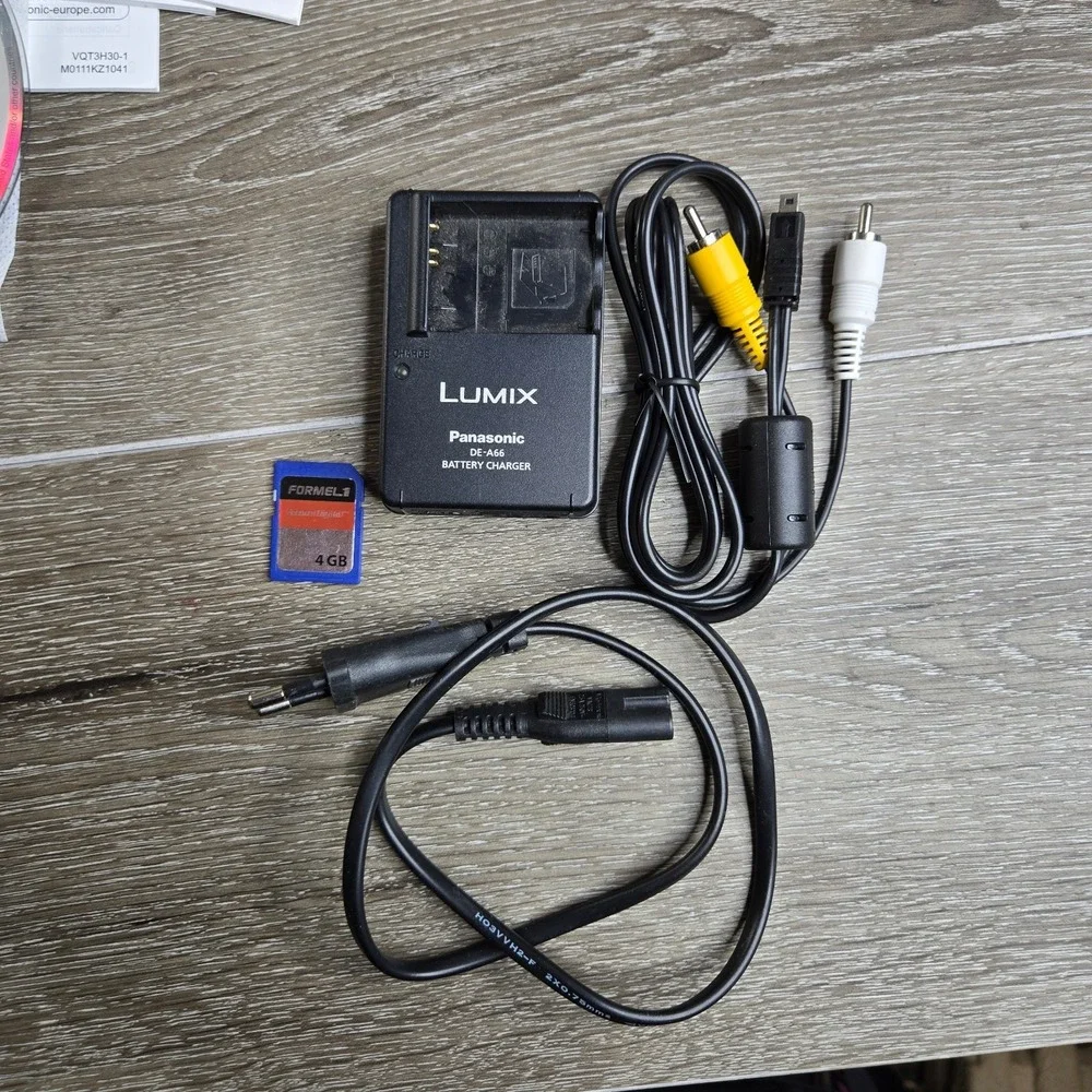 Panasonic Lumix DMC-TZ18 BLACK 14MP Digital LEICA LENS 16x Zoom Kit Box Charger